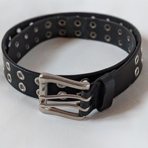 Double notch casual black belt